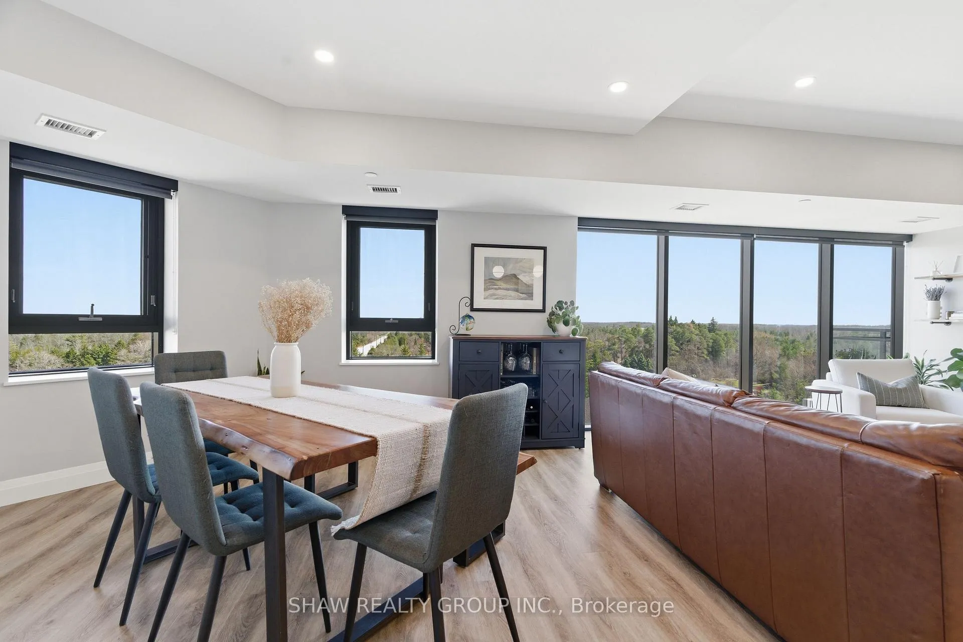 Photo 23 of Unit 805, 332 Gosling Gardens, Guelph, Clairfields/Hanlon Business Park — HOMEH