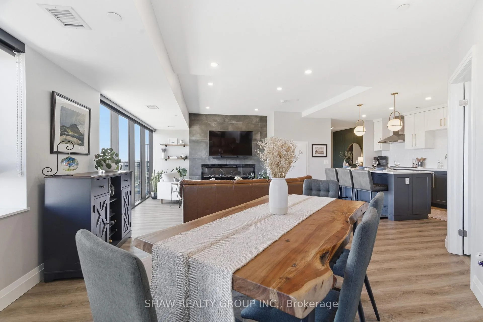 Photo 24 of Unit 805, 332 Gosling Gardens, Guelph, Clairfields/Hanlon Business Park — HOMEH