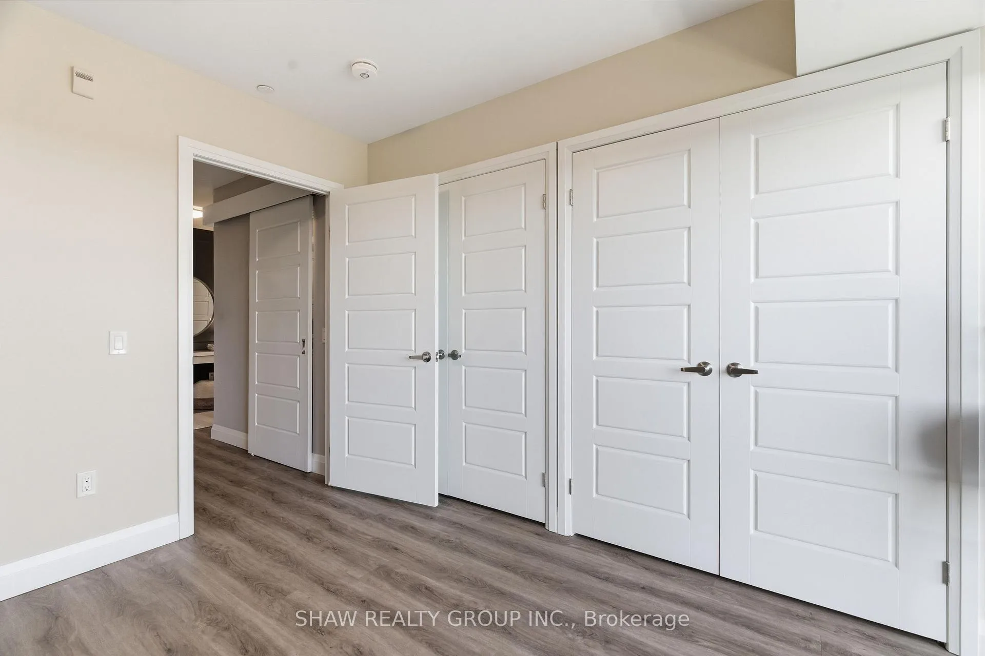 Photo 33 of Unit 805, 332 Gosling Gardens, Guelph, Clairfields/Hanlon Business Park — HOMEH