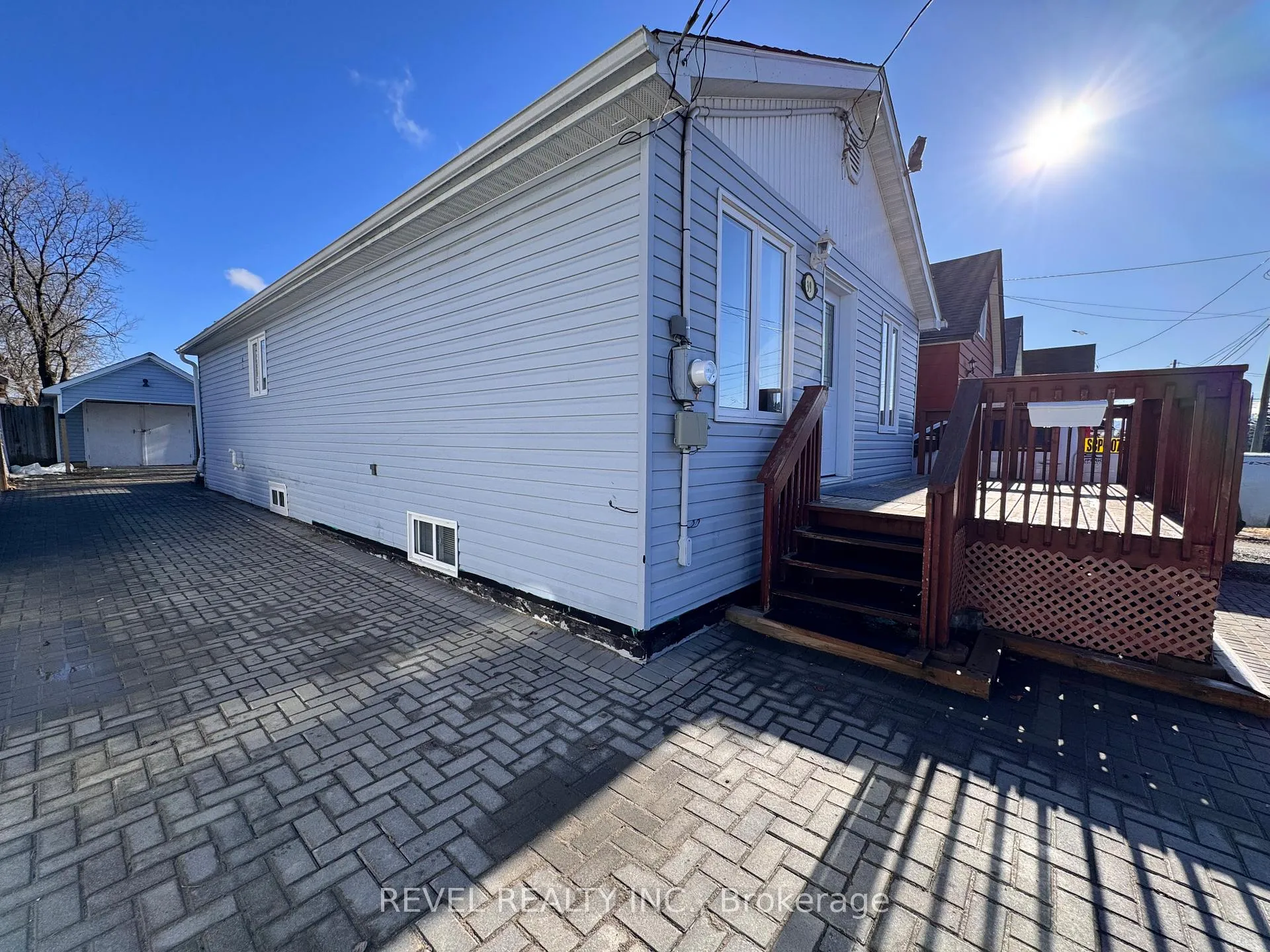 Photo 3 of 39 Crescent Avenue, Timmins, TM - TNW - Algonquin to Jubilee — HOMEH