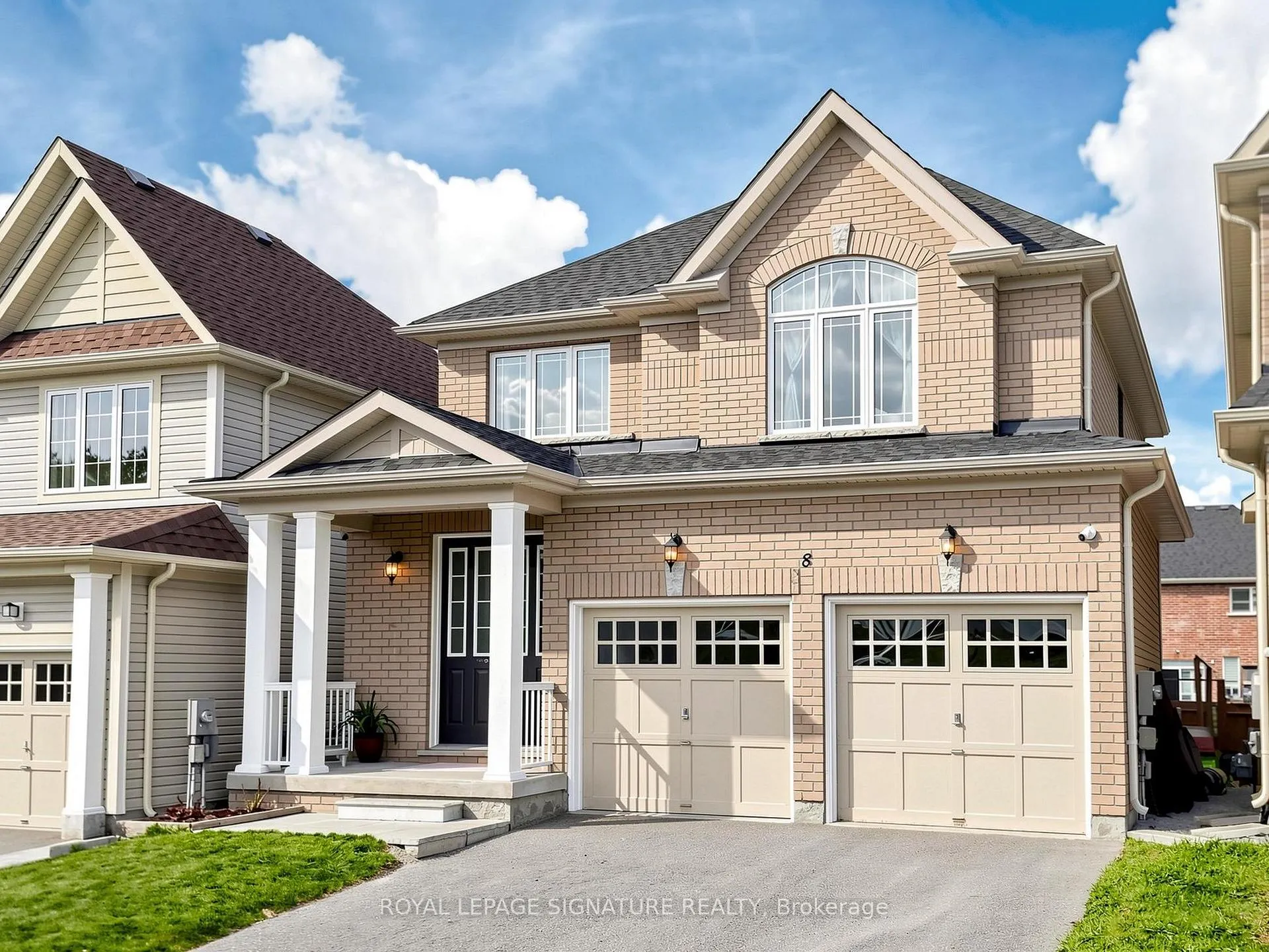 Photo 3 of 8 Clear Spring Avenue, Georgina, Keswick South — HOMEH