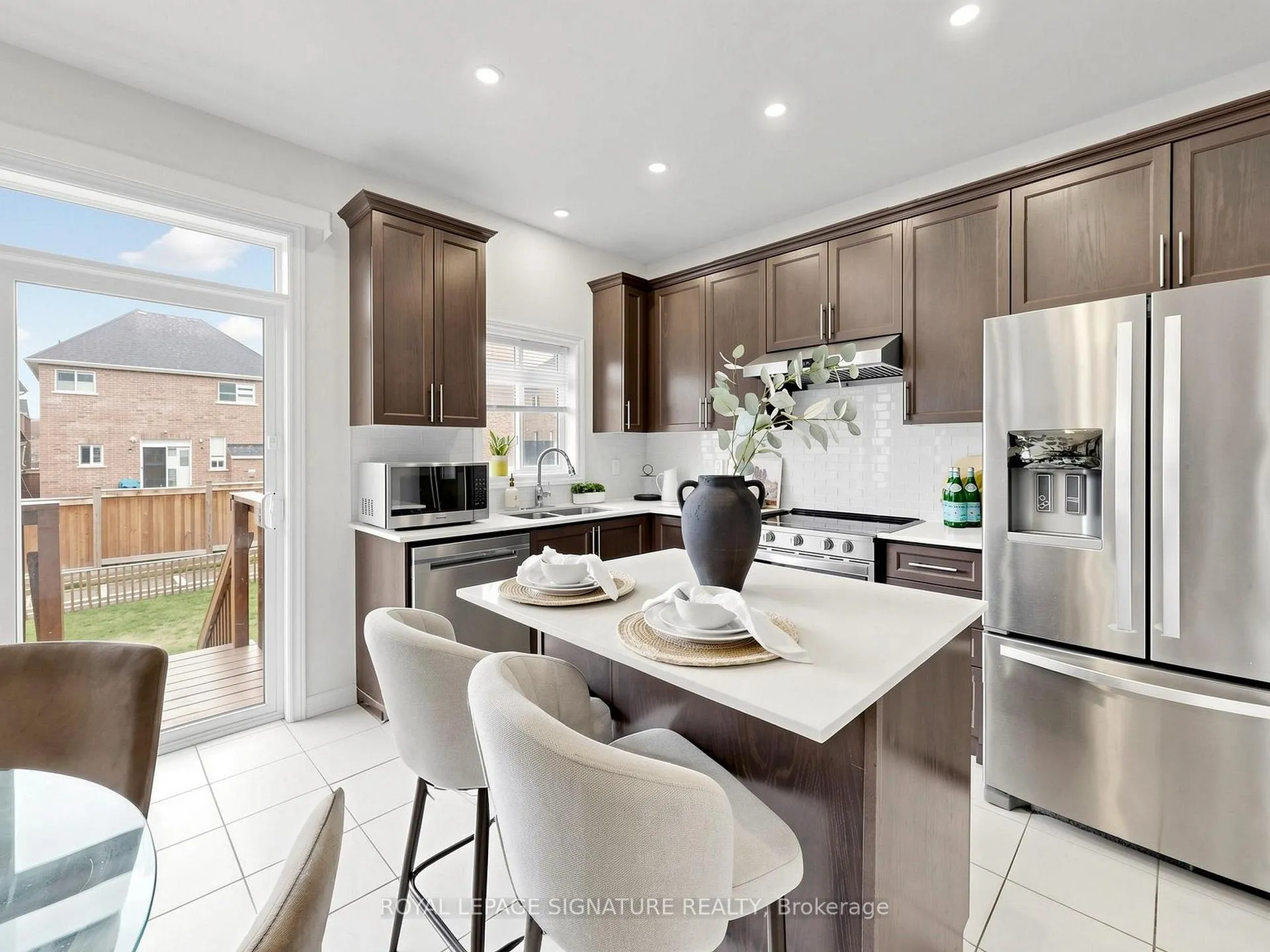 Photo 18 of 8 Clear Spring Avenue, Georgina, Keswick South — HOMEH