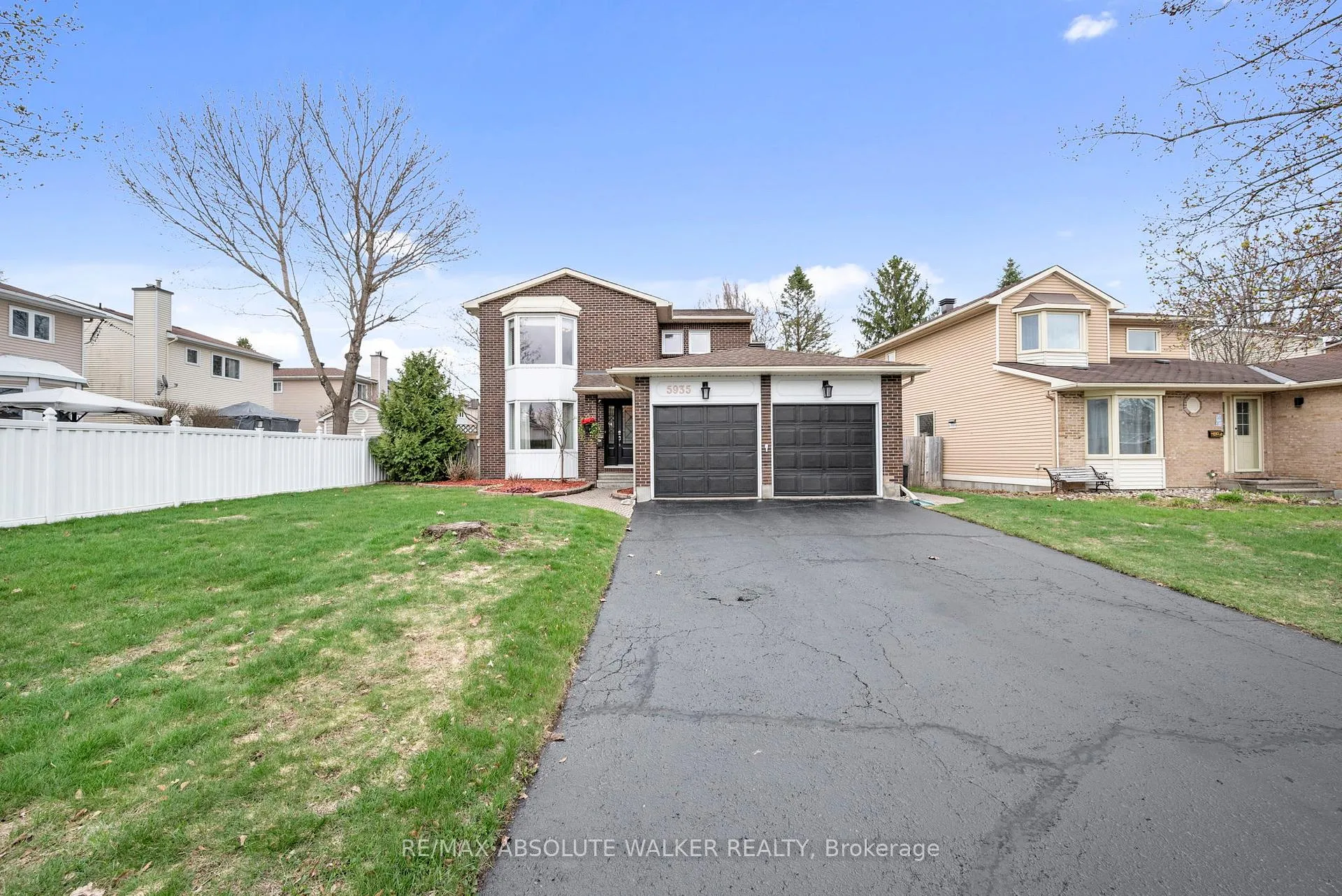 Photo 3 of 5935 Meadowglen Drive, Ottawa, Chapel Hill — HOMEH