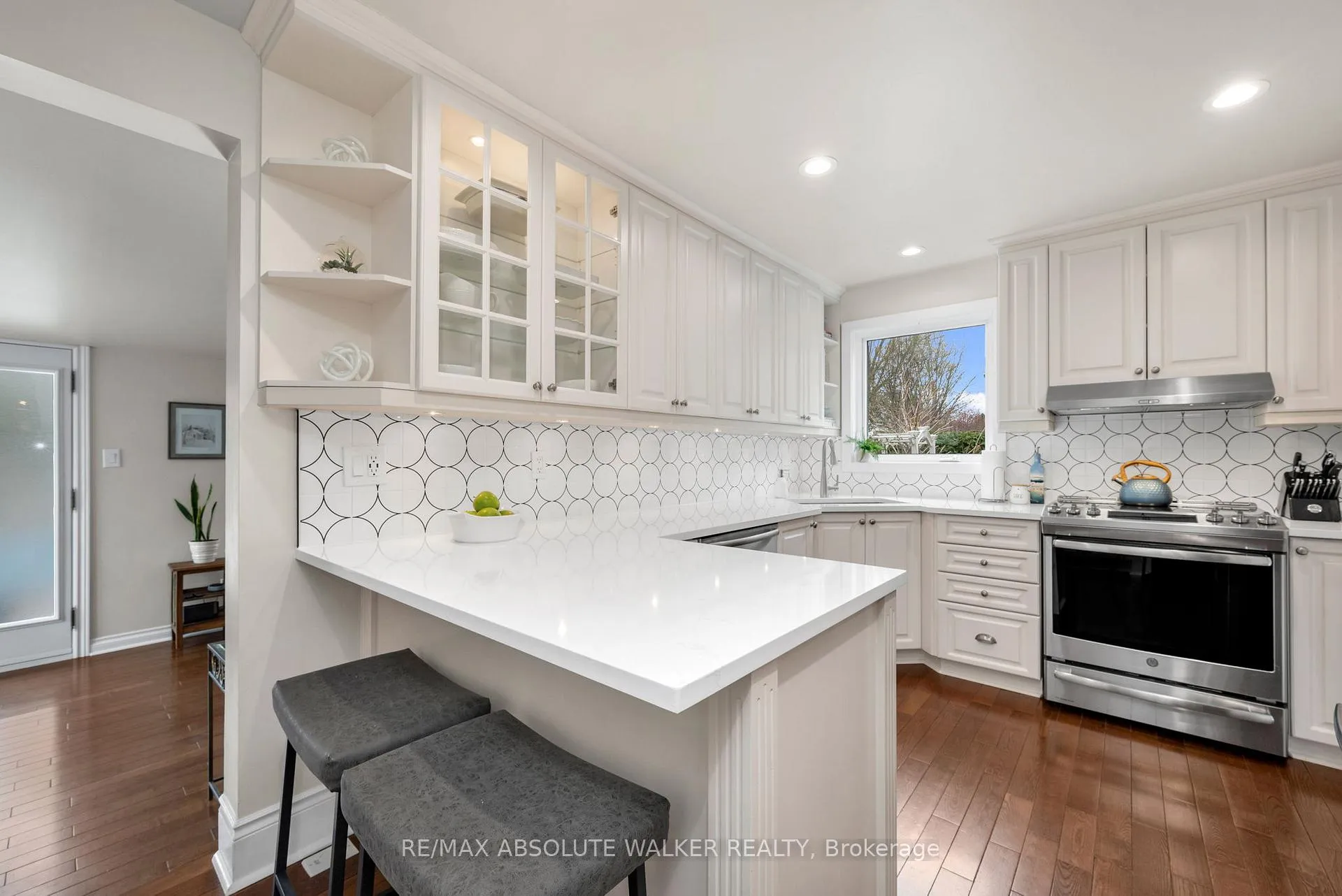 Photo 11 of 5935 Meadowglen Drive, Ottawa, Chapel Hill — HOMEH
