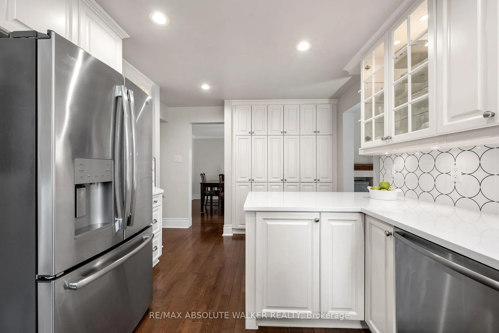 Photo 14 of 5935 Meadowglen Drive, Ottawa, Chapel Hill — HOMEH