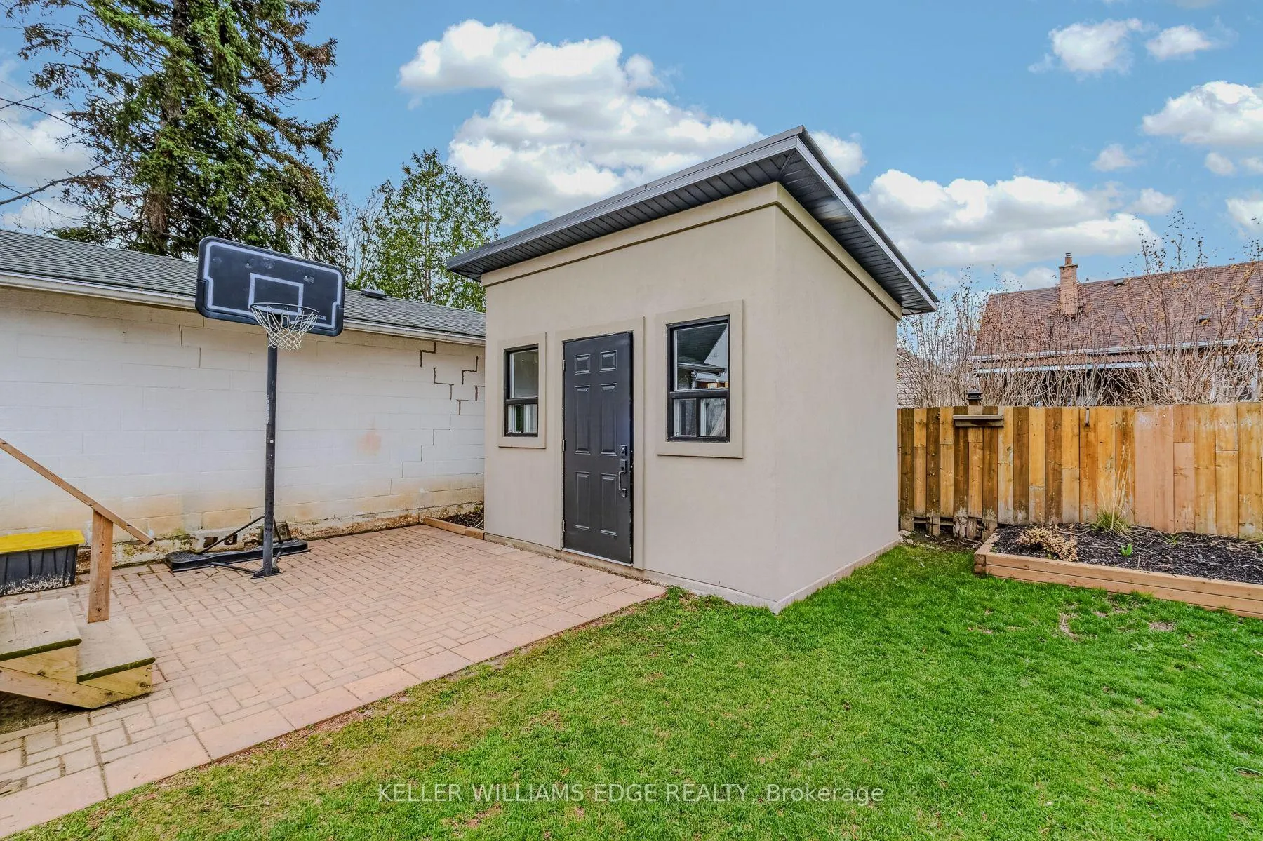 Photo 8 of 91 Ninth Avenue, Brantford — HOMEH
