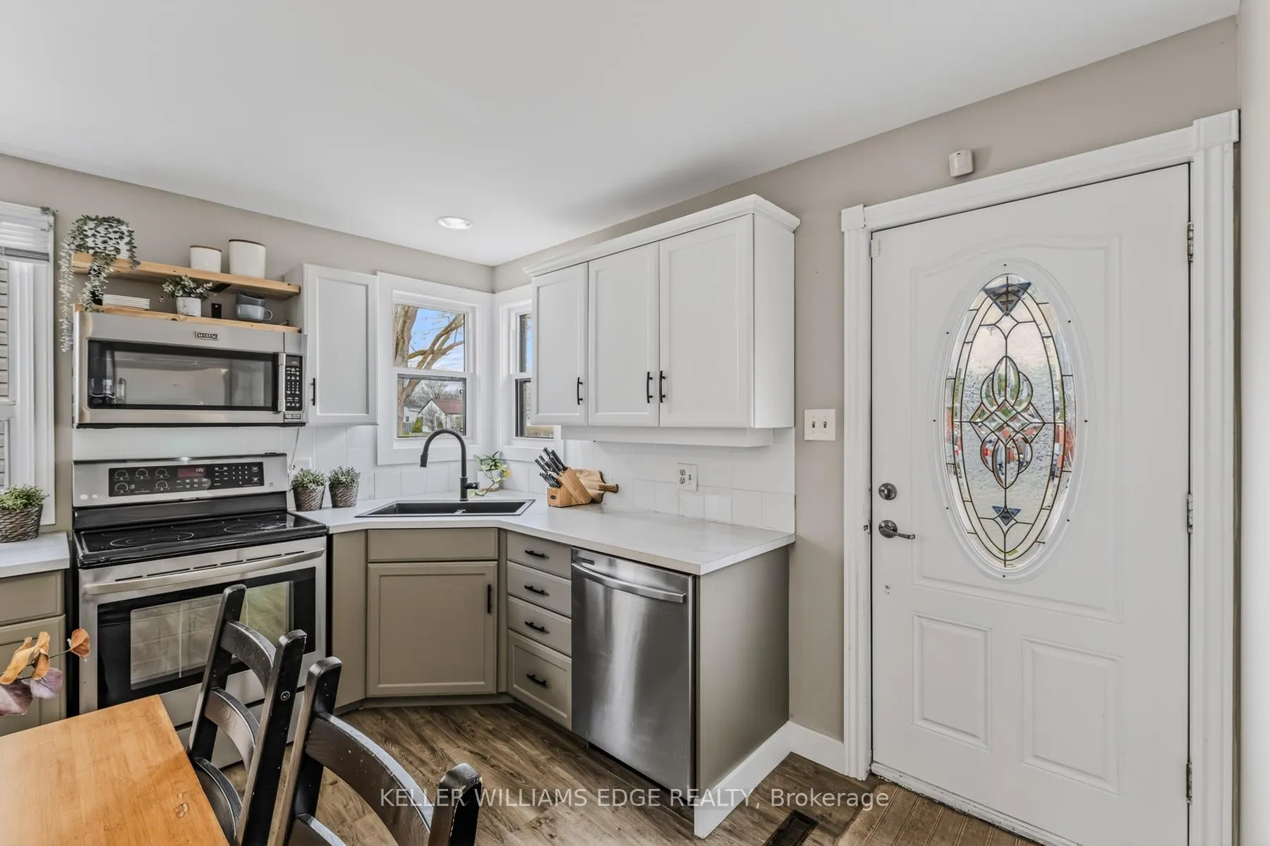 Photo 13 of 91 Ninth Avenue, Brantford — HOMEH