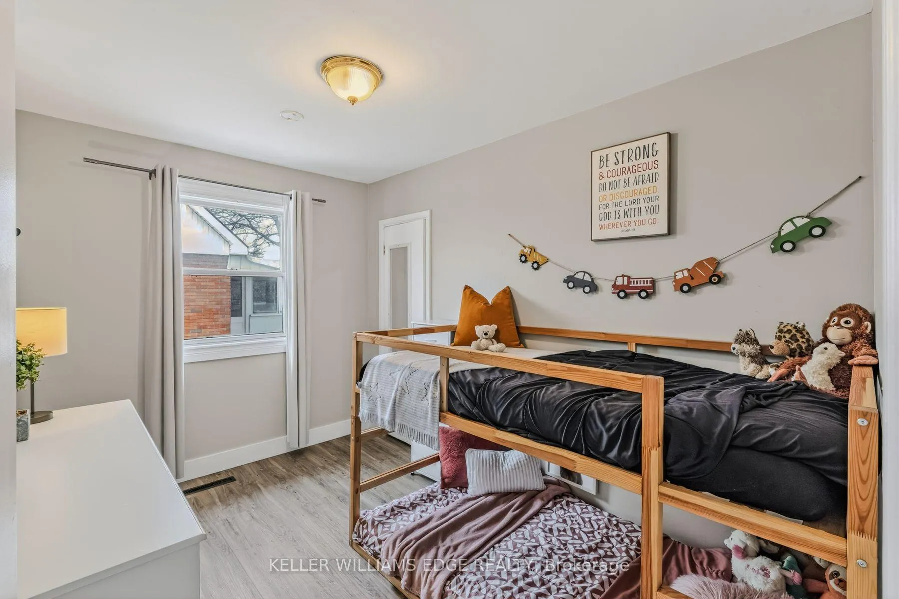Photo 17 of 91 Ninth Avenue, Brantford — HOMEH