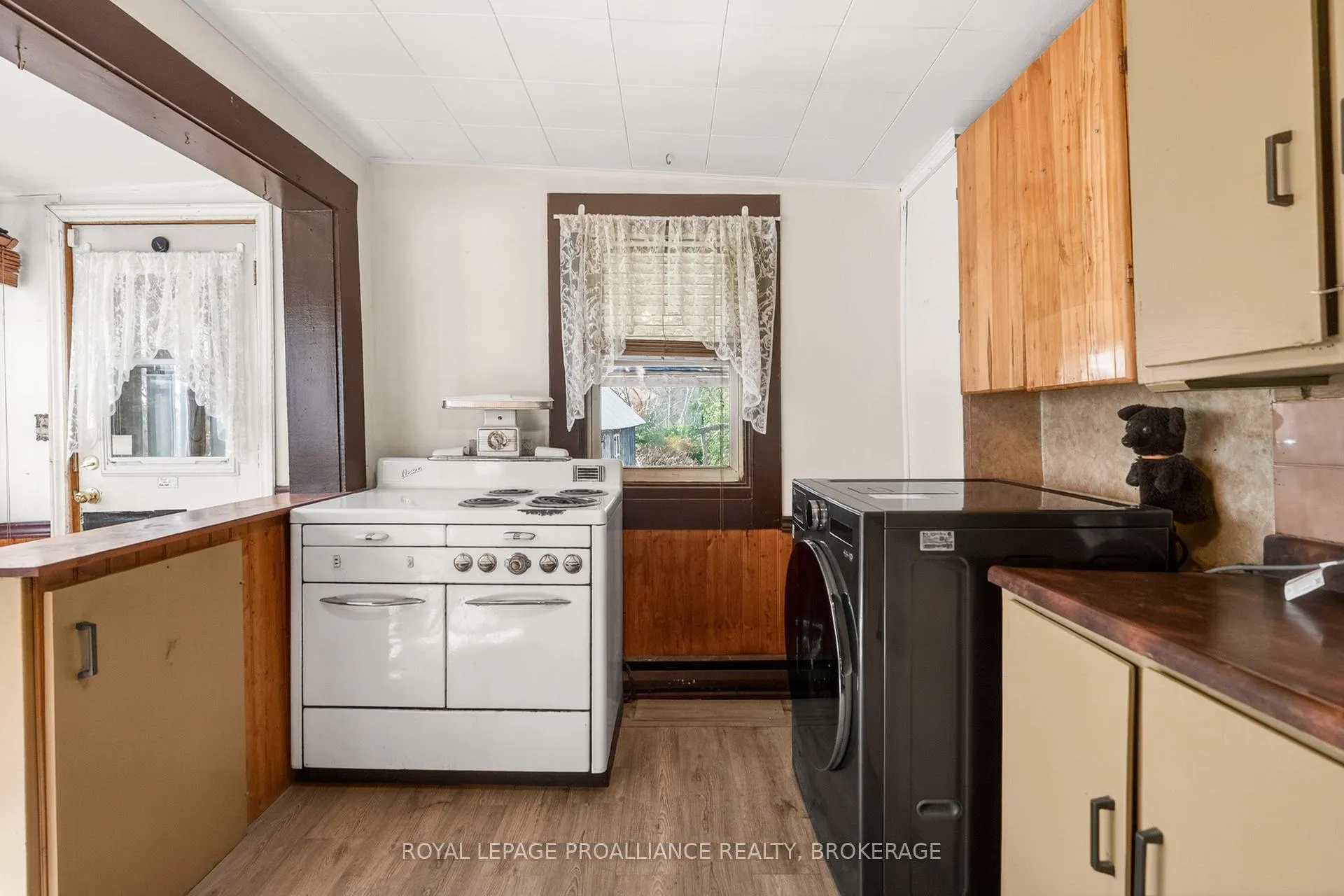 Photo 14 of 578 Union Street, Kingston, Central City West — HOMEH