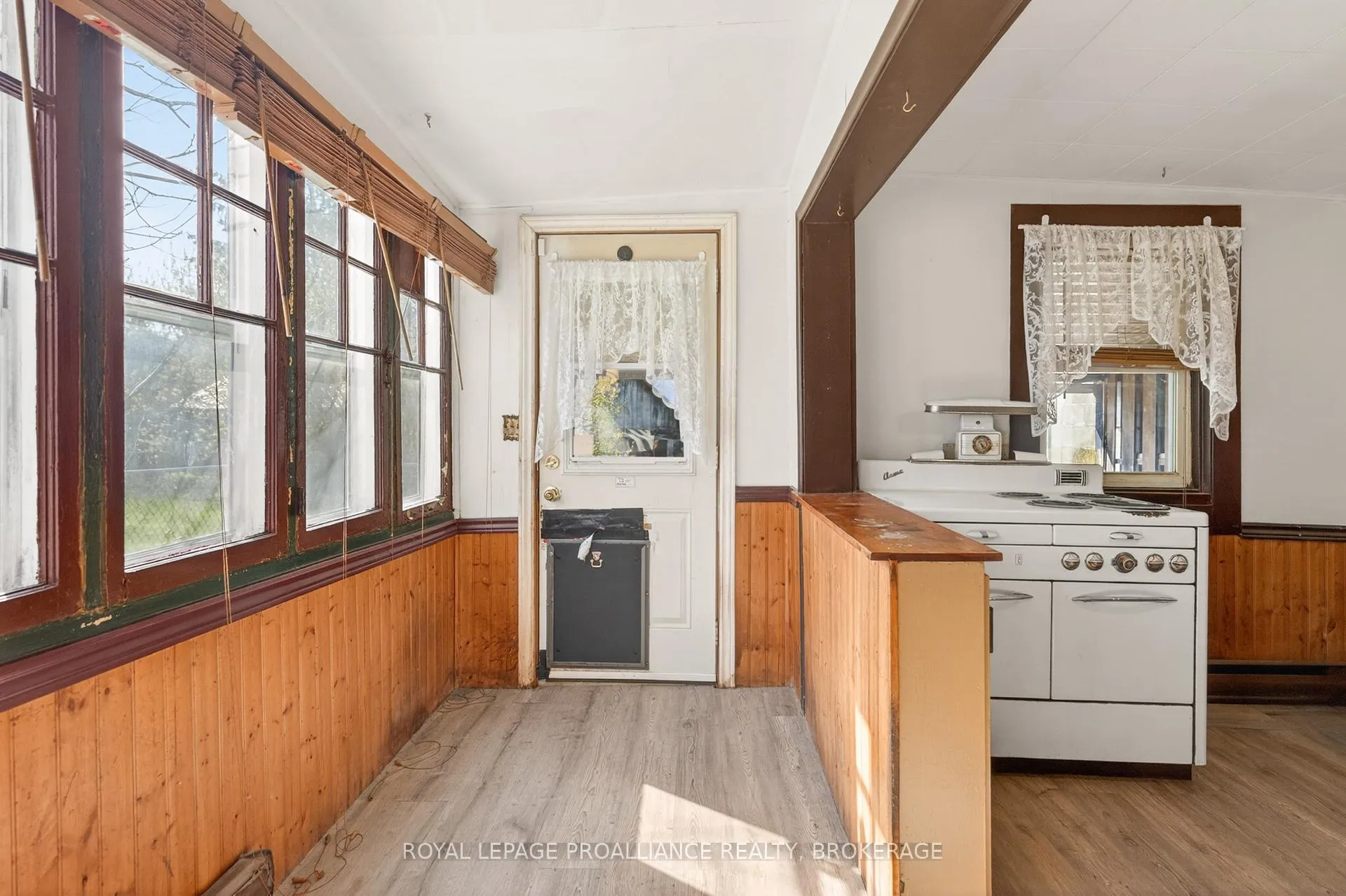 Photo 17 of 578 Union Street, Kingston, Central City West — HOMEH
