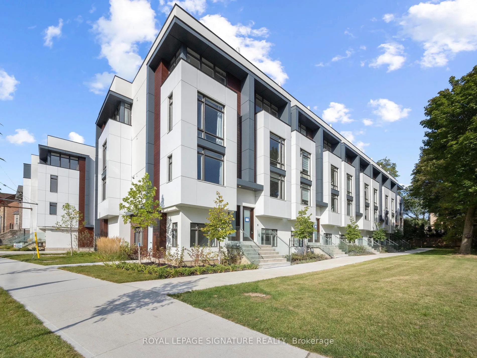 Front of 1 Flax Field Lane