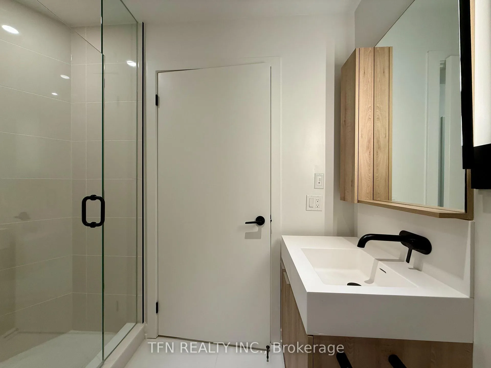 Photo 7 of Unit 1209S, 127 Broadway Avenue, Toronto, Mount Pleasant West — HOMEH