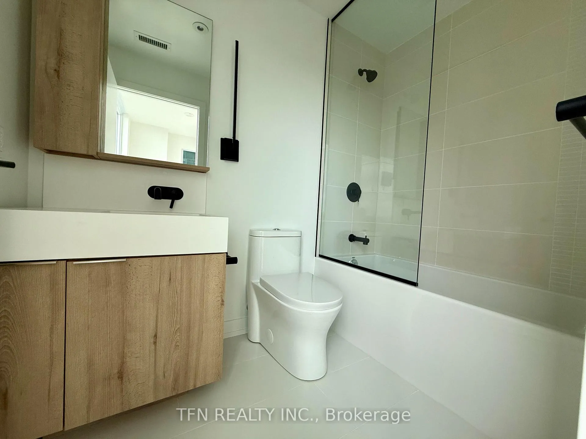 Photo 8 of Unit 1209S, 127 Broadway Avenue, Toronto, Mount Pleasant West — HOMEH