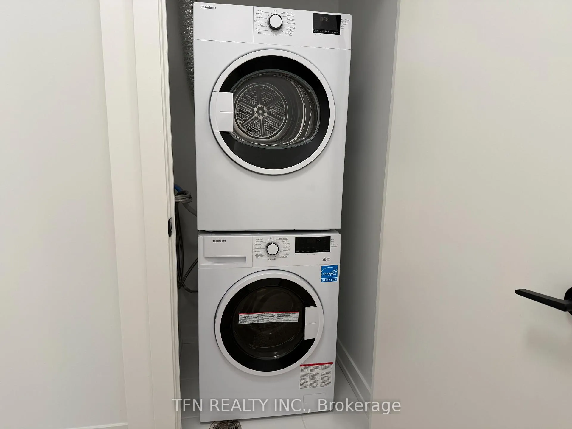 Photo 10 of Unit 1209S, 127 Broadway Avenue, Toronto, Mount Pleasant West — HOMEH
