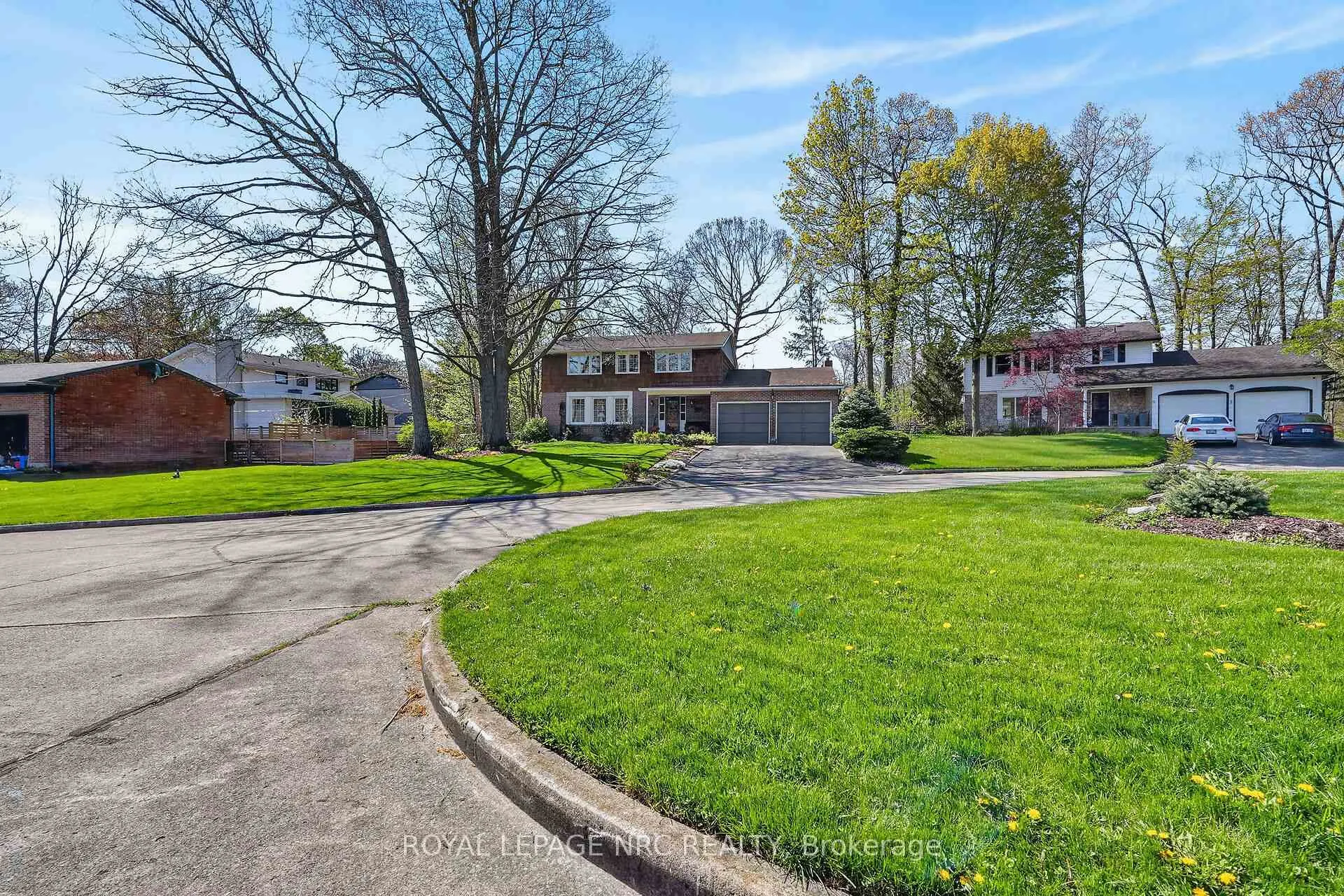 Photo 1 of 10 Briarfield Crescent, St. Catharines, Glendale/Glenridge — HOMEH