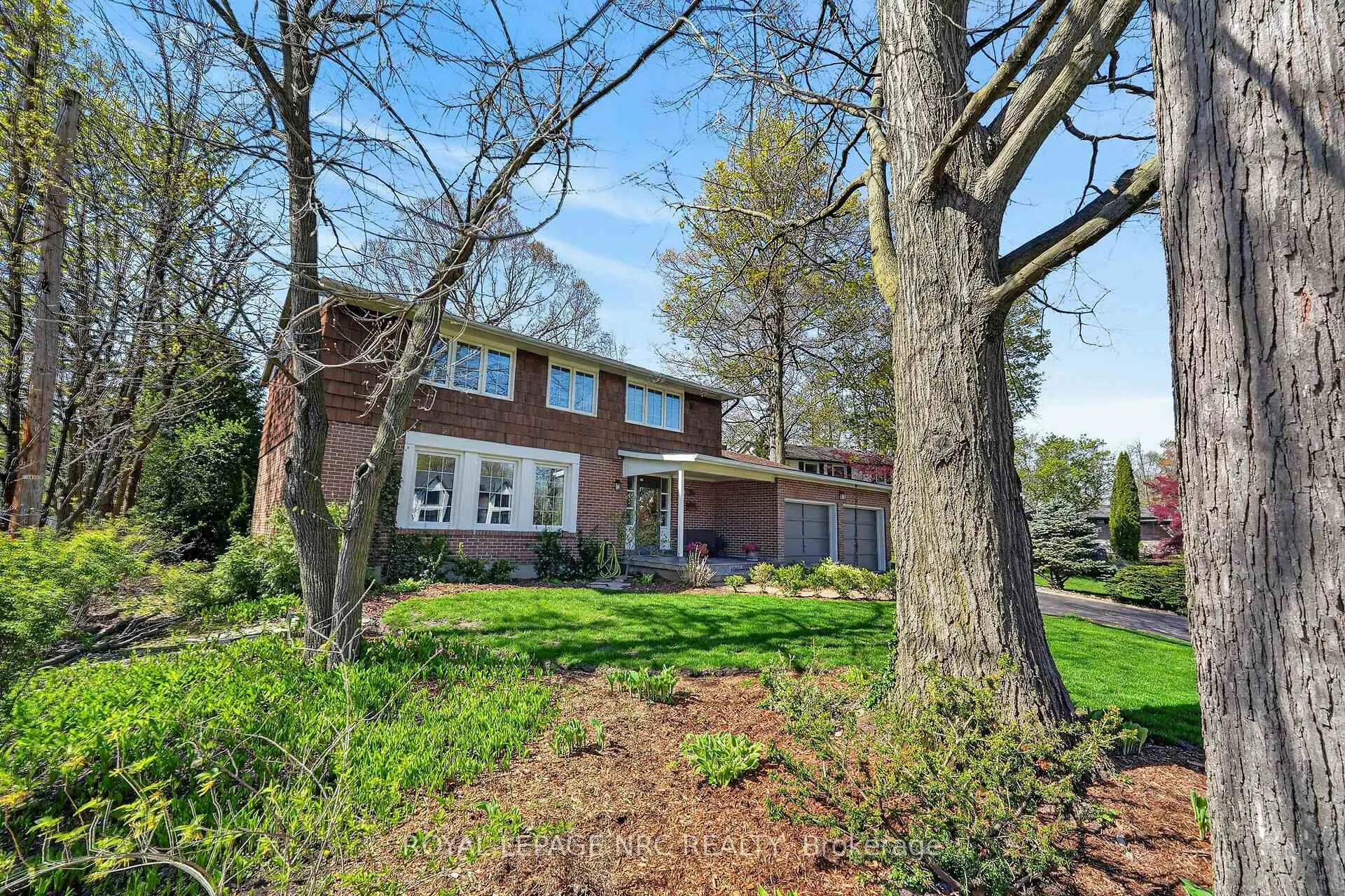 Photo 49 of 10 Briarfield Crescent, St. Catharines, Glendale/Glenridge — HOMEH