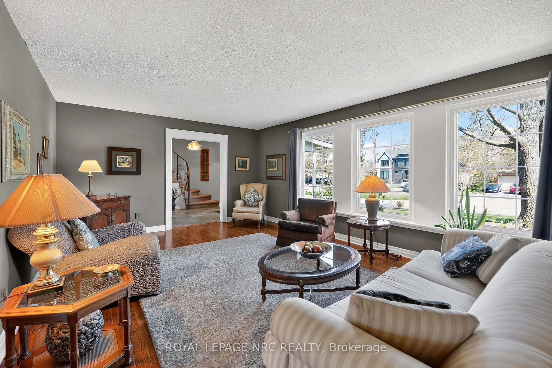 Photo 6 of 10 Briarfield Crescent, St. Catharines, Glendale/Glenridge — HOMEH