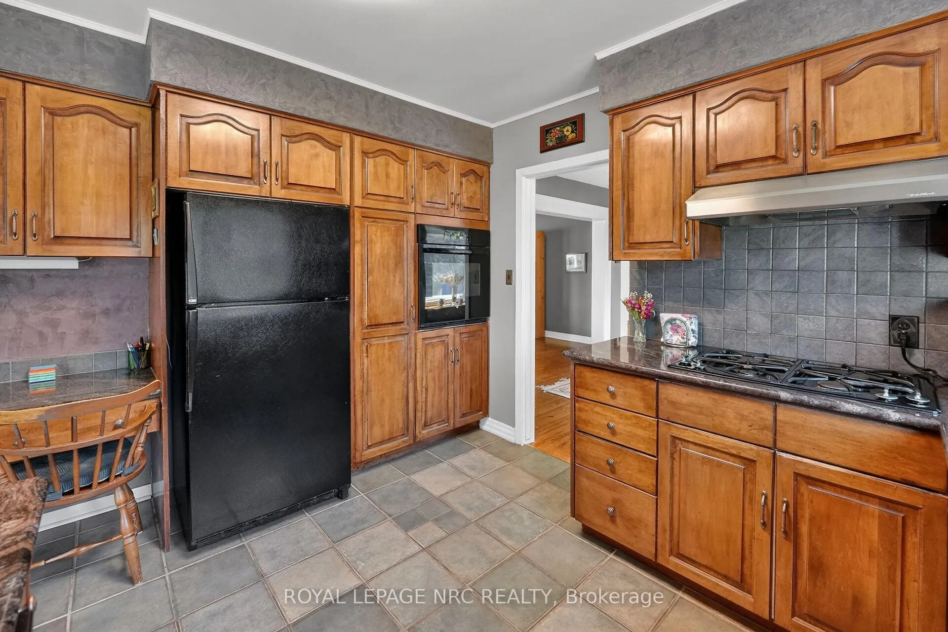 Photo 12 of 10 Briarfield Crescent, St. Catharines, Glendale/Glenridge — HOMEH