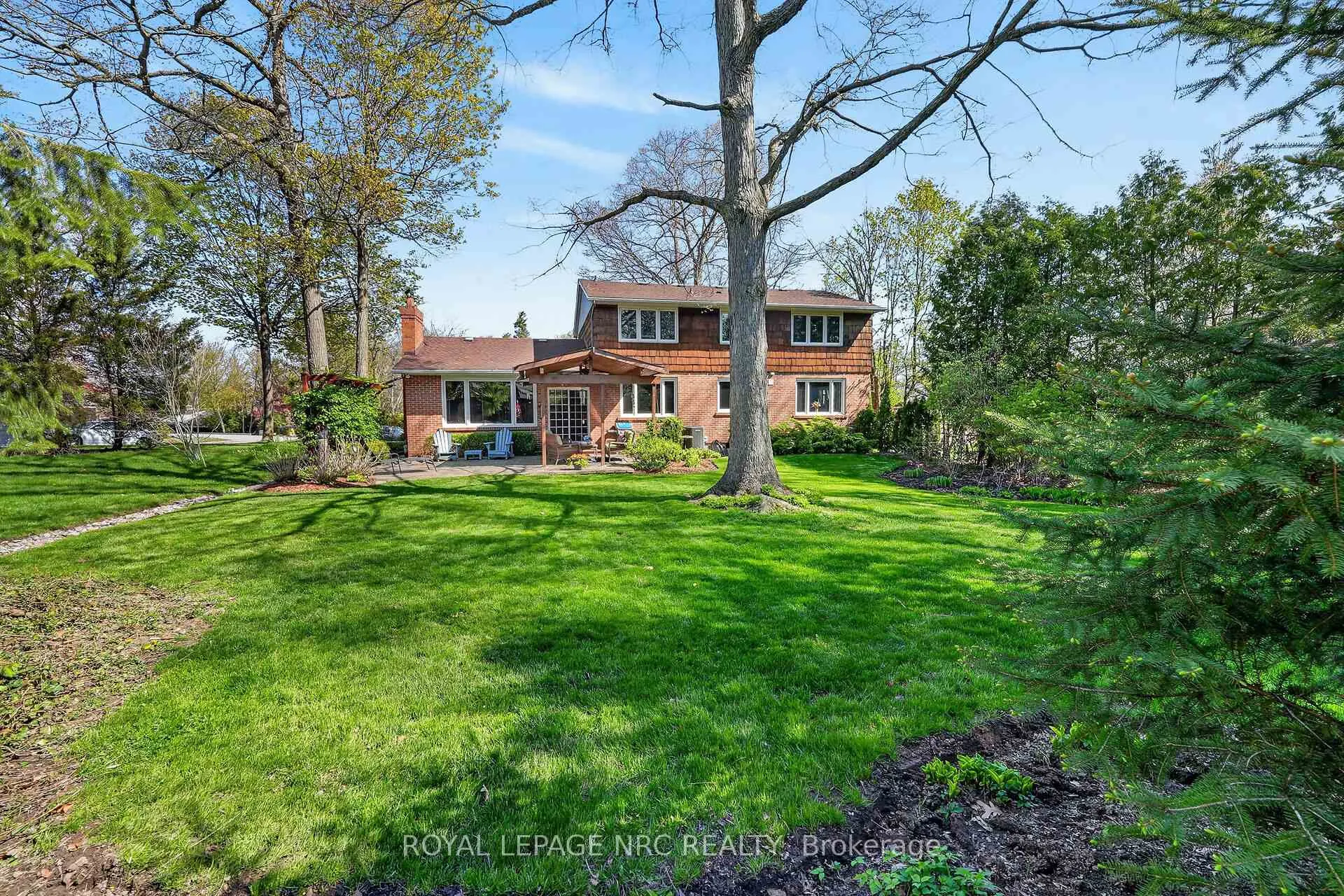 Photo 40 of 10 Briarfield Crescent, St. Catharines, Glendale/Glenridge — HOMEH