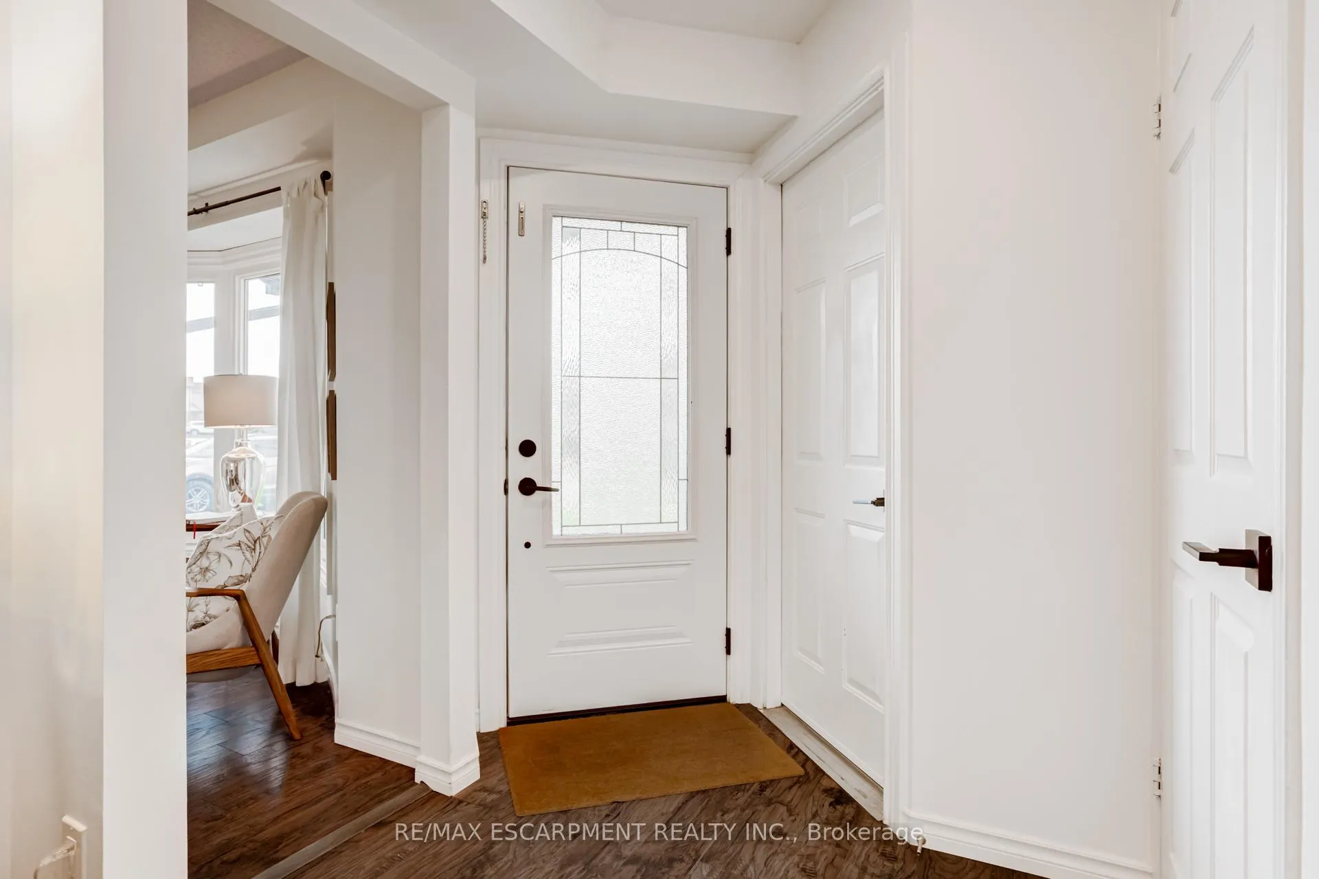 Photo 3 of 1527 Riley Avenue, Burlington, Palmer — HOMEH