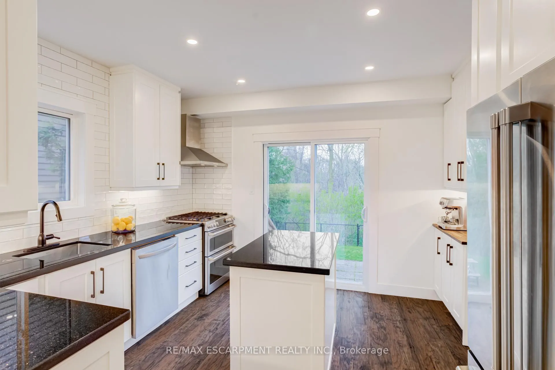 Photo 5 of 1527 Riley Avenue, Burlington, Palmer — HOMEH