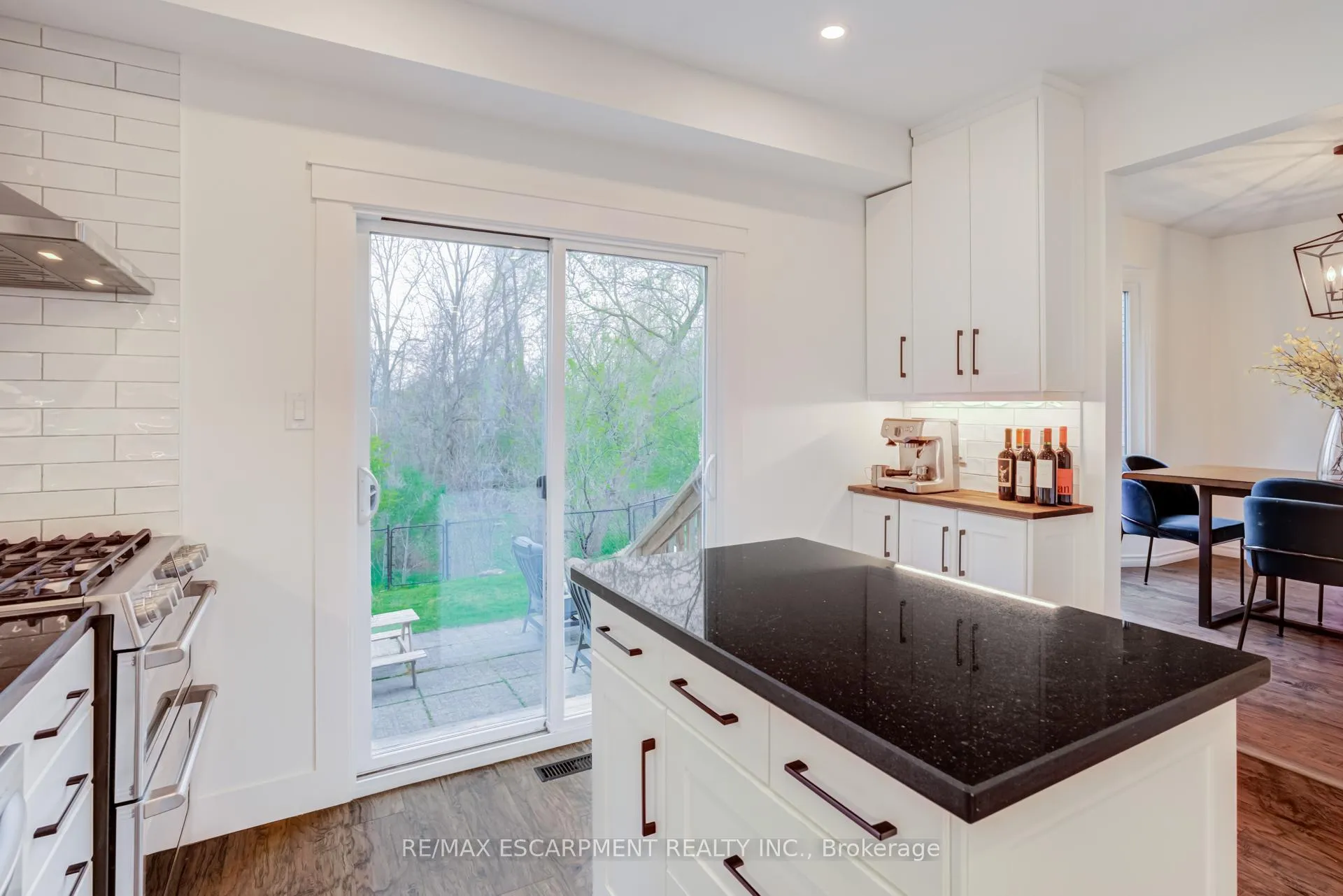 Photo 9 of 1527 Riley Avenue, Burlington, Palmer — HOMEH