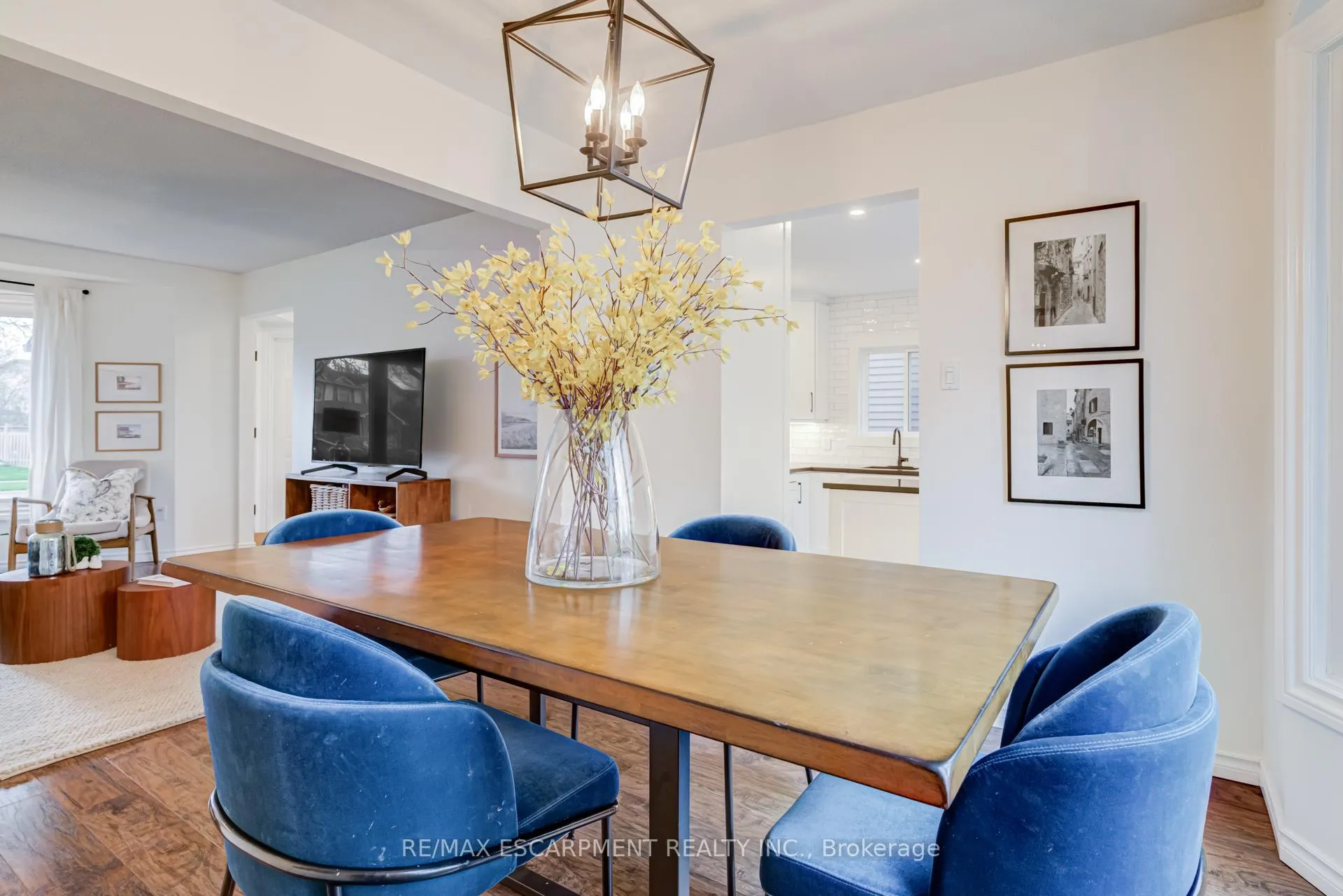 Photo 11 of 1527 Riley Avenue, Burlington, Palmer — HOMEH