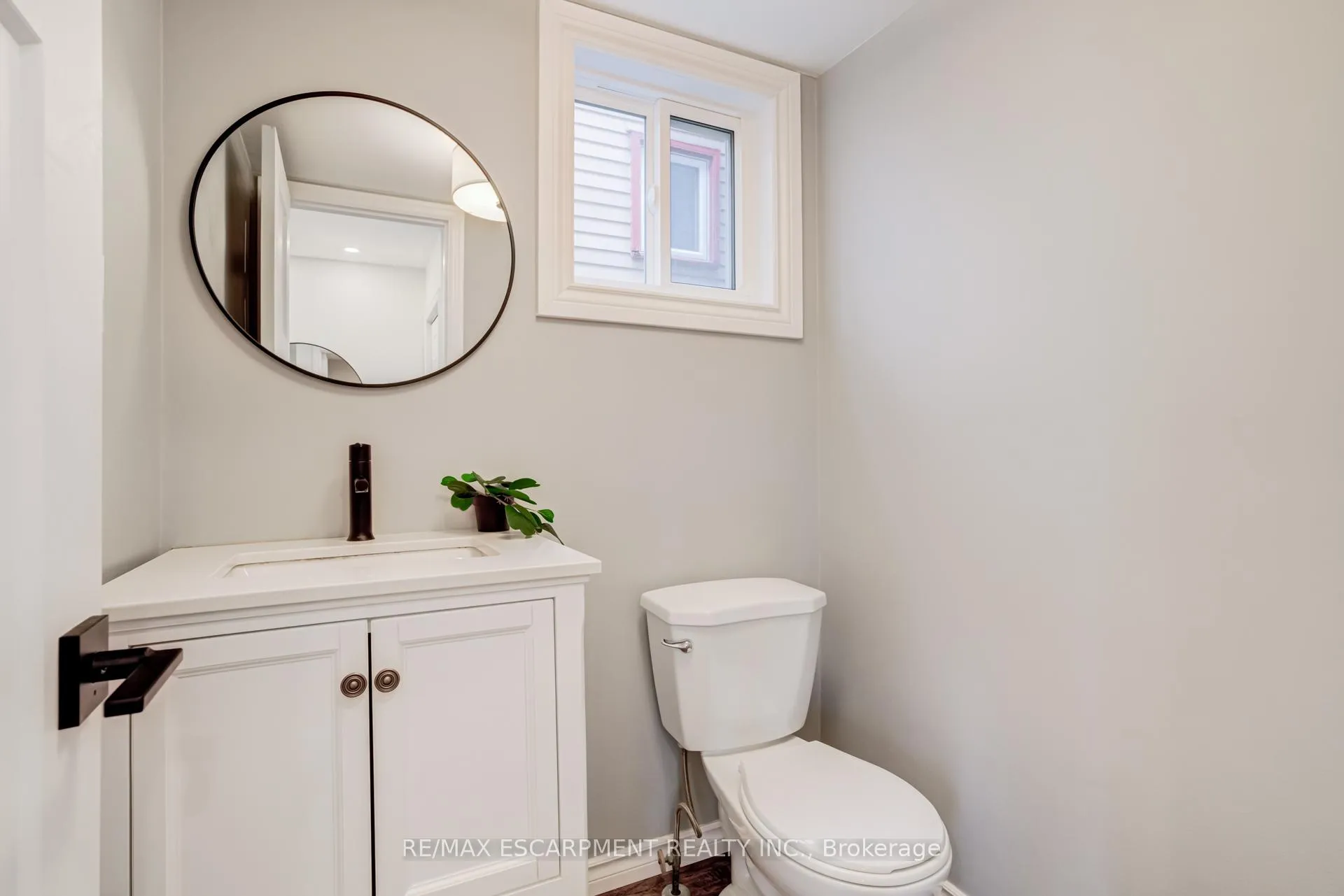 Photo 16 of 1527 Riley Avenue, Burlington, Palmer — HOMEH