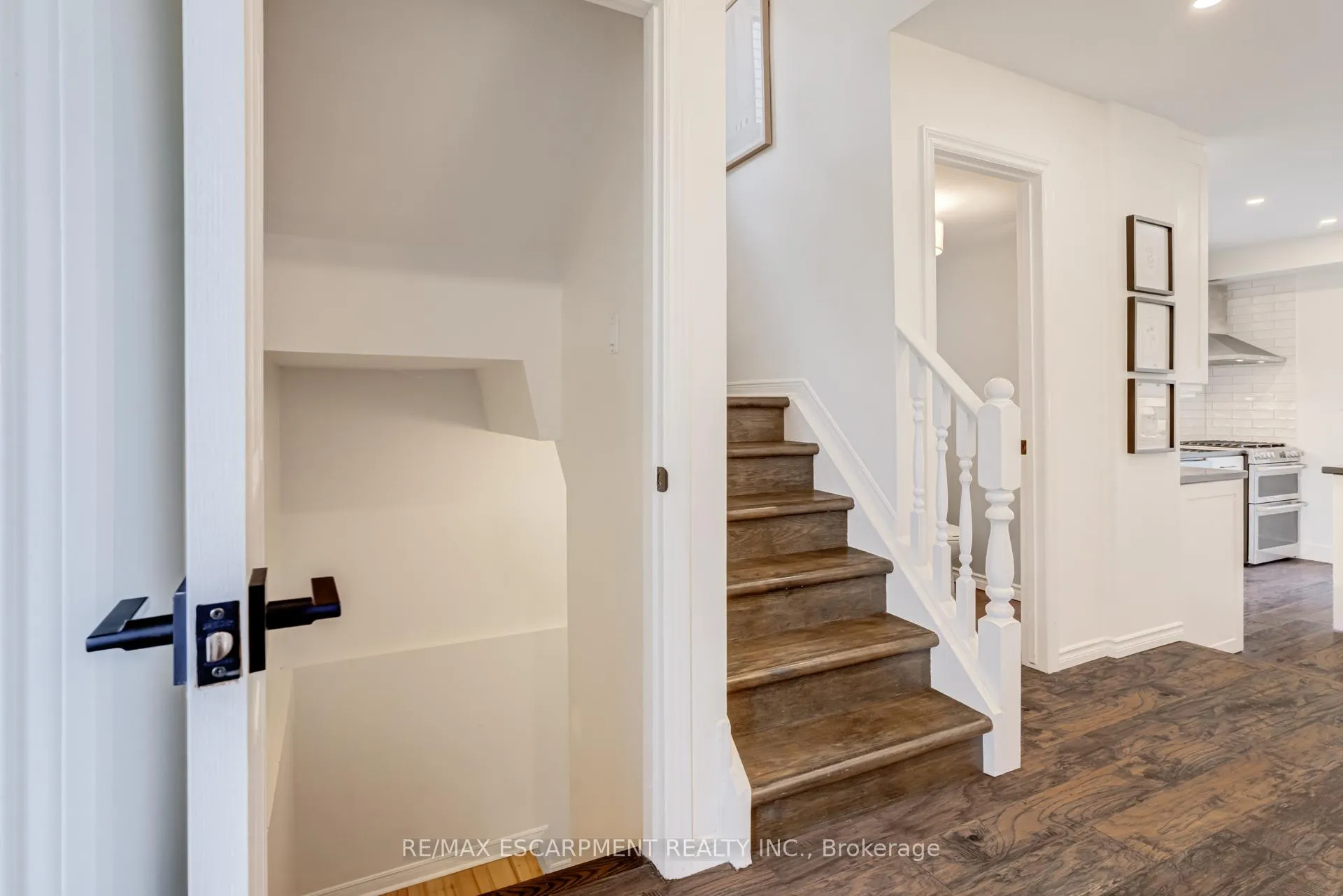 Photo 30 of 1527 Riley Avenue, Burlington, Palmer — HOMEH