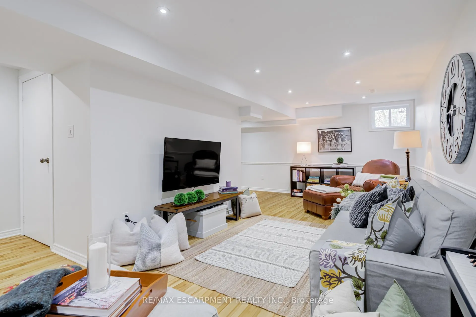Photo 33 of 1527 Riley Avenue, Burlington, Palmer — HOMEH