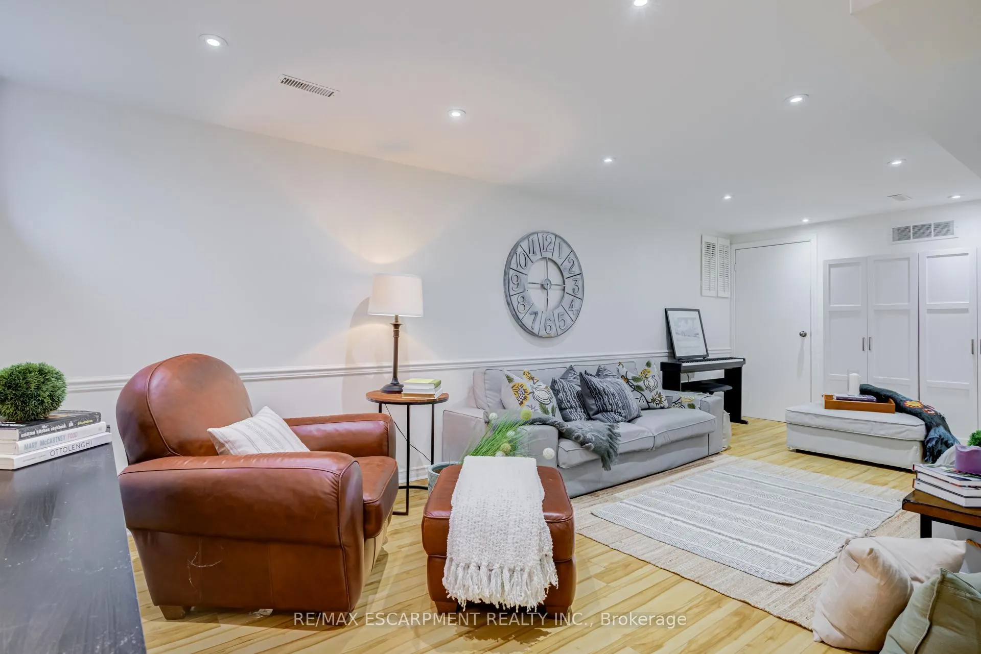 Photo 34 of 1527 Riley Avenue, Burlington, Palmer — HOMEH
