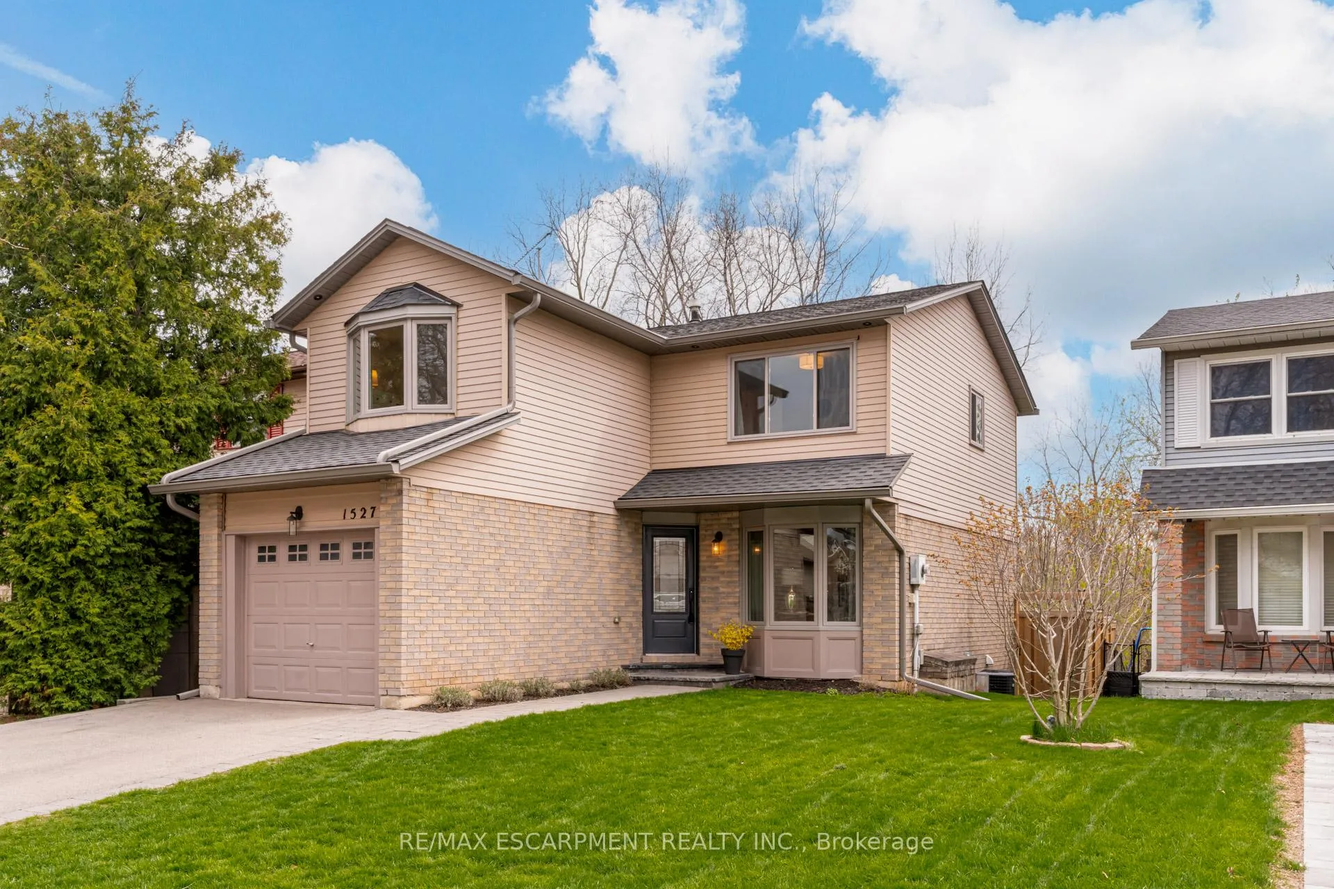 Photo 46 of 1527 Riley Avenue, Burlington, Palmer — HOMEH