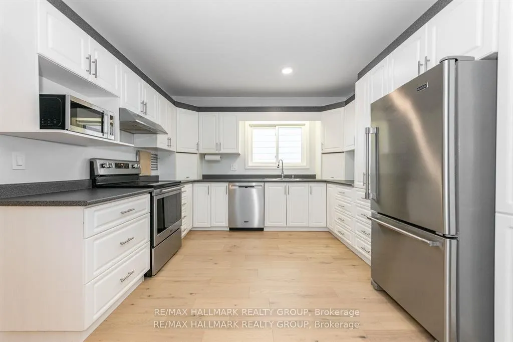 Photo 3 of 324 Montfort Street, Ottawa, Vanier — HOMEH