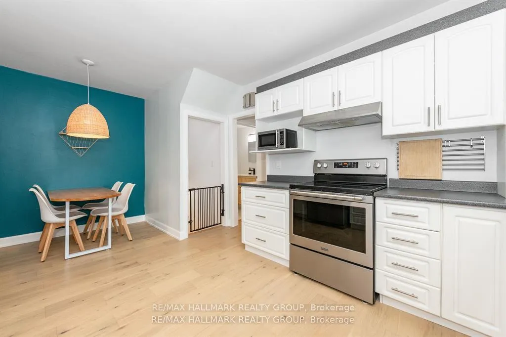 Photo 4 of 324 Montfort Street, Ottawa, Vanier — HOMEH