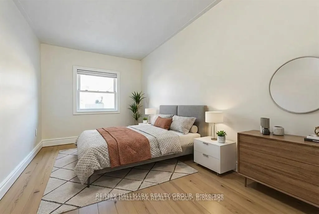 Photo 9 of 324 Montfort Street, Ottawa, Vanier — HOMEH