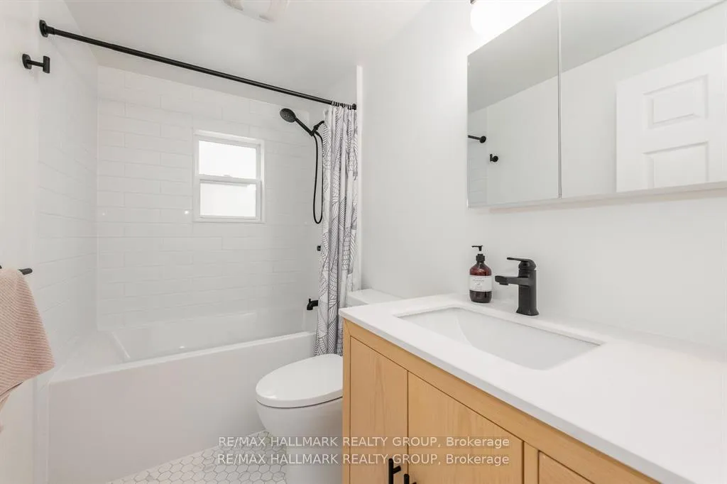 Photo 10 of 324 Montfort Street, Ottawa, Vanier — HOMEH