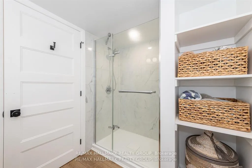 Photo 17 of 324 Montfort Street, Ottawa, Vanier — HOMEH
