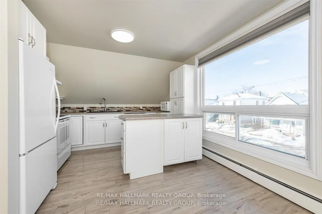 Photo 32 of 324 Montfort Street, Ottawa, Vanier — HOMEH