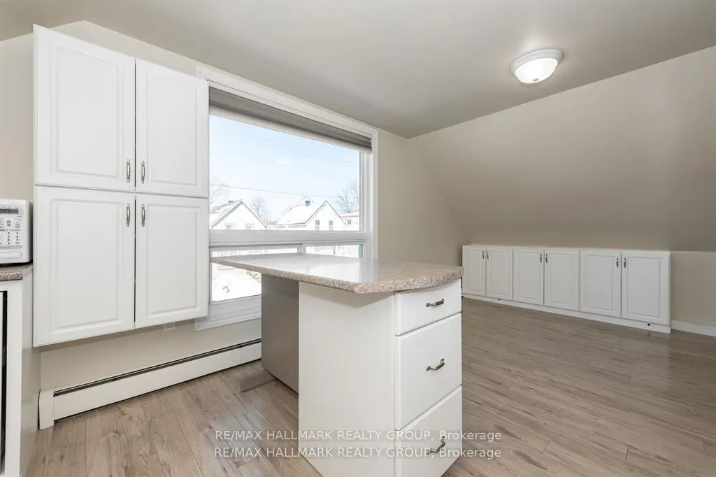 Photo 33 of 324 Montfort Street, Ottawa, Vanier — HOMEH