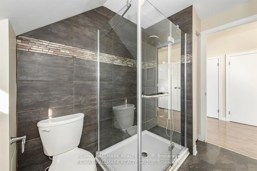 Photo 35 of 324 Montfort Street, Ottawa, Vanier — HOMEH