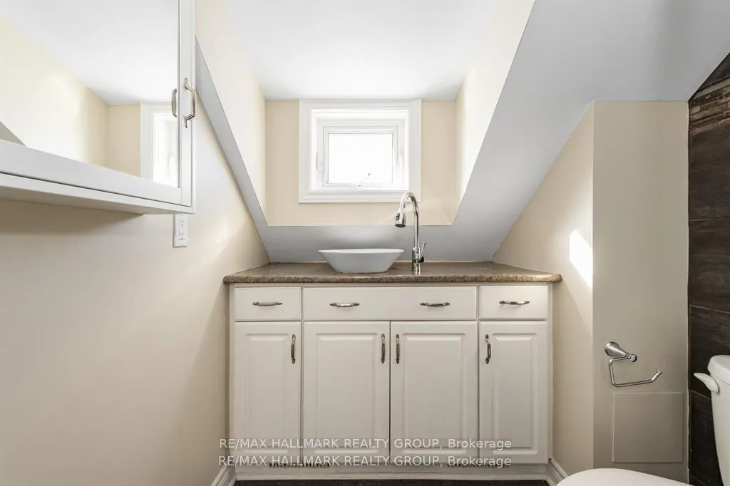 Photo 36 of 324 Montfort Street, Ottawa, Vanier — HOMEH