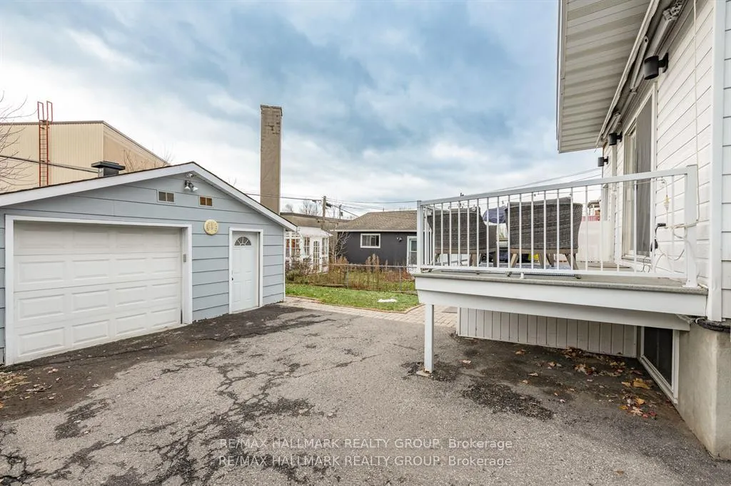Photo 38 of 324 Montfort Street, Ottawa, Vanier — HOMEH