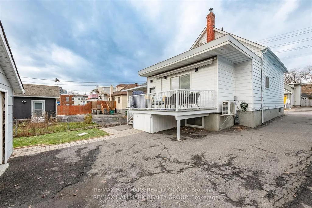 Photo 39 of 324 Montfort Street, Ottawa, Vanier — HOMEH