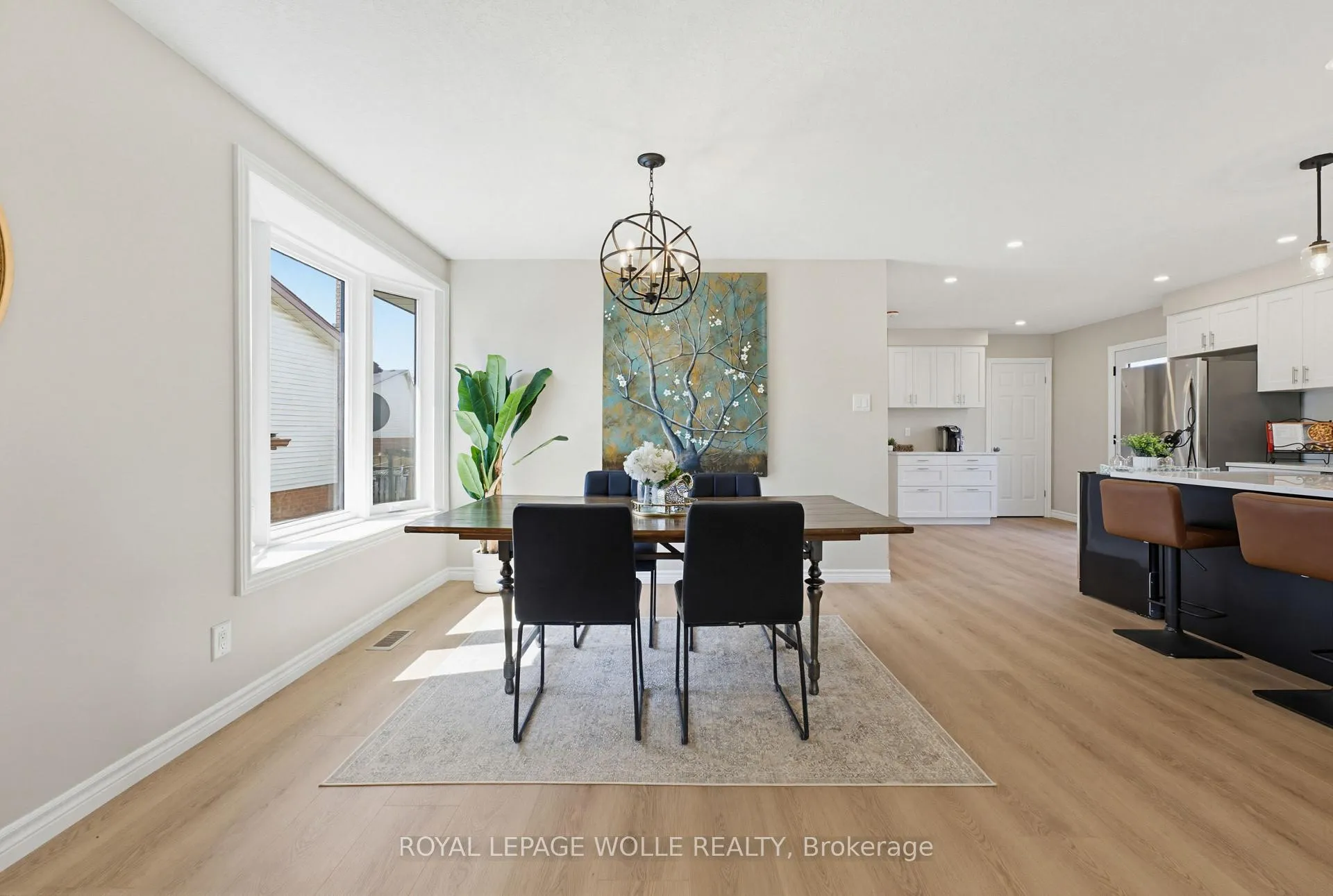 Photo 8 of 99 Oakhurst Crescent, Waterloo — HOMEH