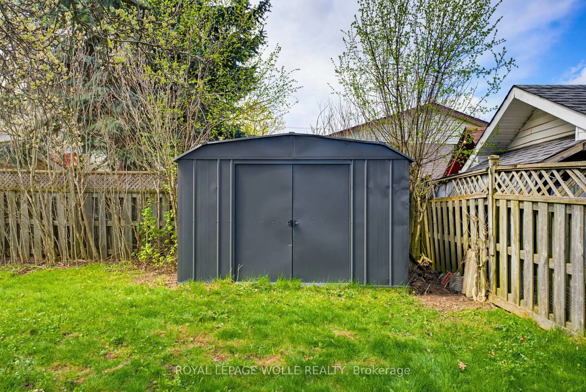 Photo 31 of 99 Oakhurst Crescent, Waterloo — HOMEH