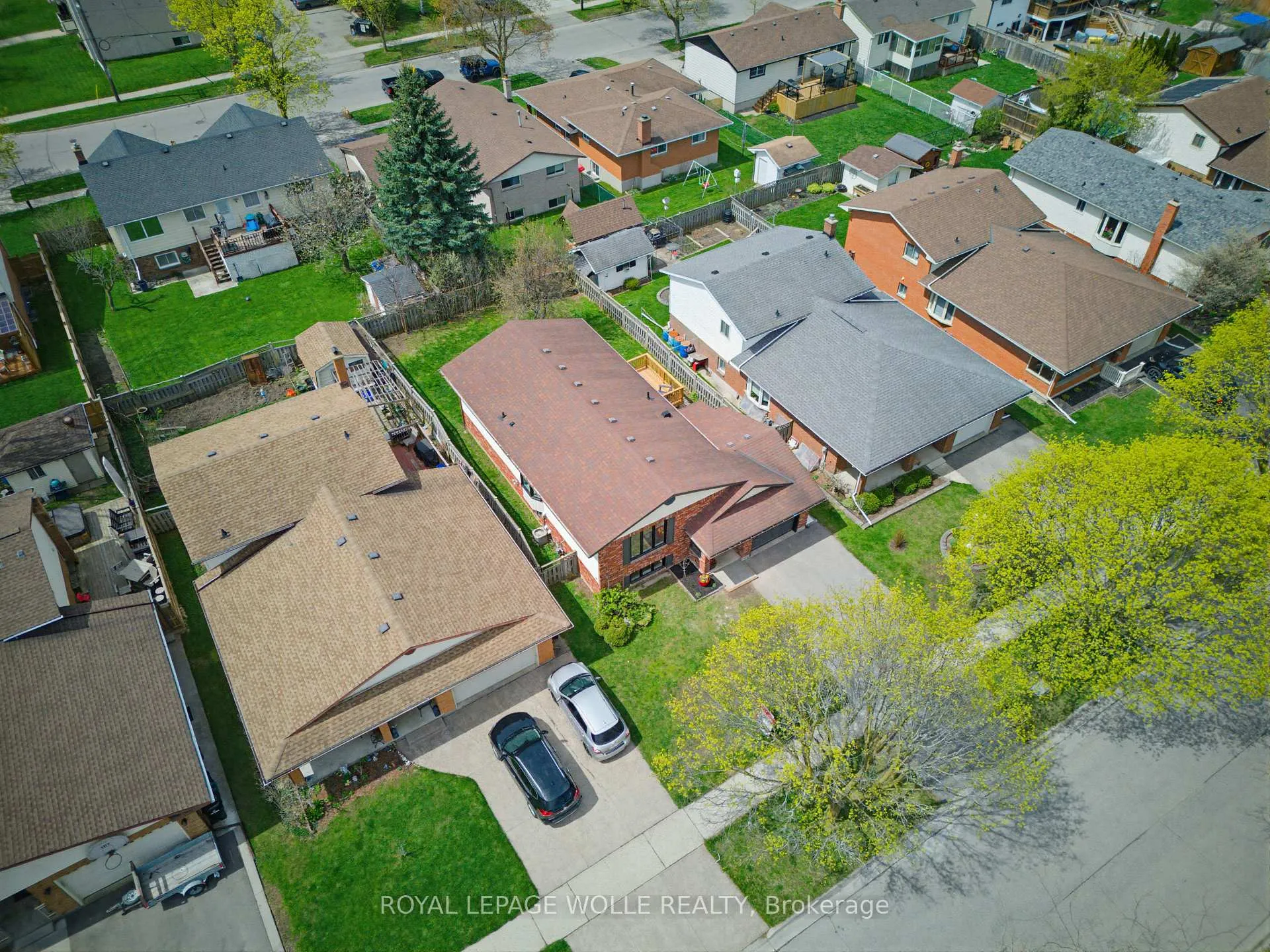 Photo 34 of 99 Oakhurst Crescent, Waterloo — HOMEH
