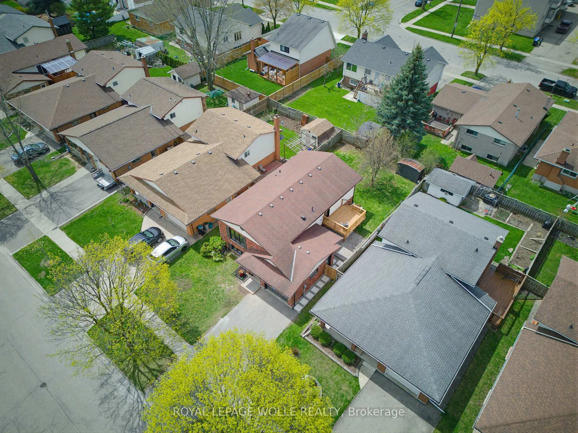 Photo 35 of 99 Oakhurst Crescent, Waterloo — HOMEH