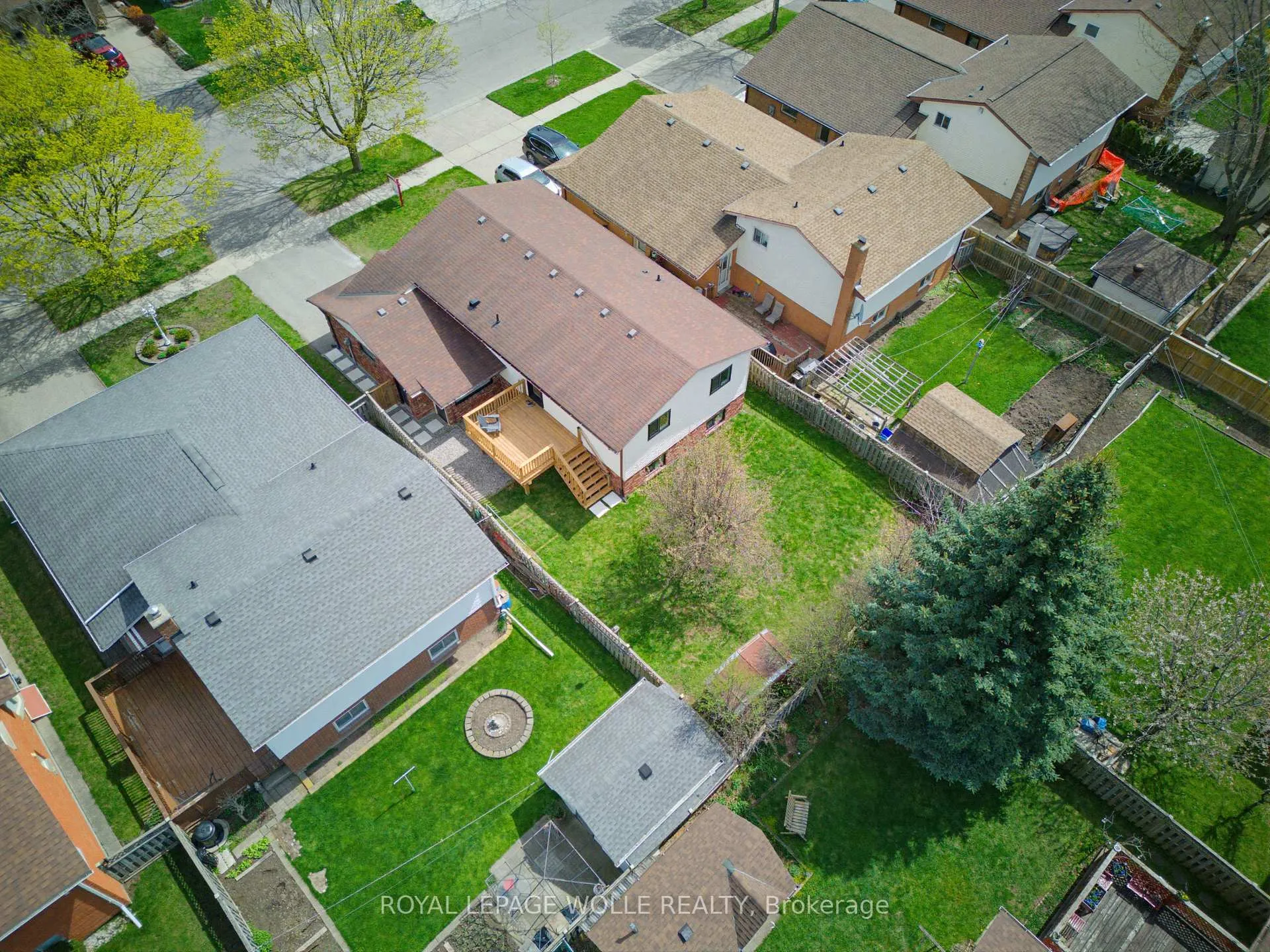 Photo 37 of 99 Oakhurst Crescent, Waterloo — HOMEH