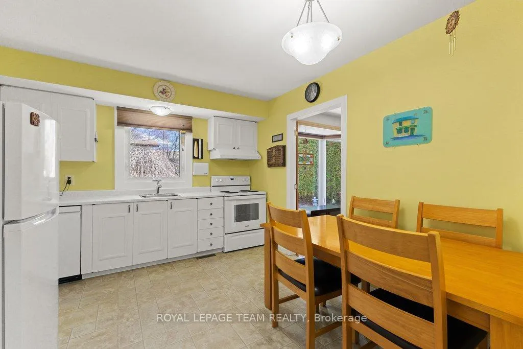 Photo 7 of 2368 Ogilvie Road, Ottawa, Beacon Hill North — HOMEH