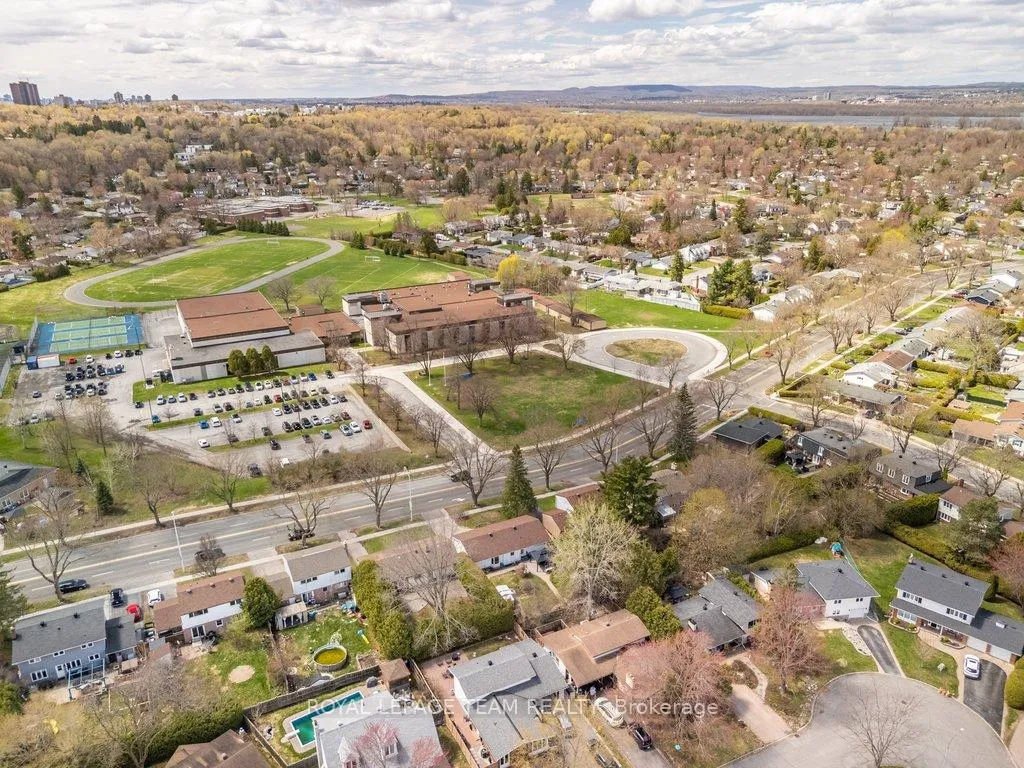 Photo 26 of 2368 Ogilvie Road, Ottawa, Beacon Hill North — HOMEH